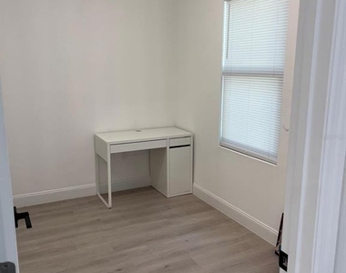1597 Kerman Street - Photo Thumbnail 13