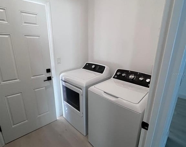 1597 Kerman Street - Photo Thumbnail 33