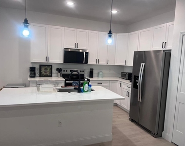 1597 Kerman Street - Photo Thumbnail 19