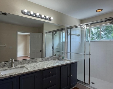 758 Burlwood Street - Photo Thumbnail 19