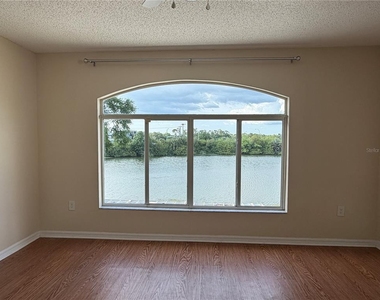 758 Burlwood Street - Photo Thumbnail 17