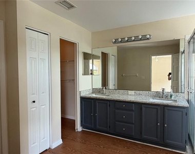 758 Burlwood Street - Photo Thumbnail 18
