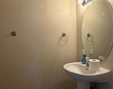758 Burlwood Street - Photo Thumbnail 23