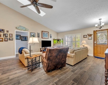 11768 W Riverhaven Drive - Photo Thumbnail 7