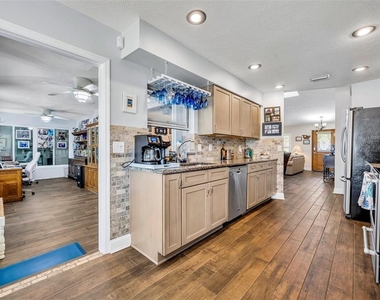 11768 W Riverhaven Drive - Photo Thumbnail 16
