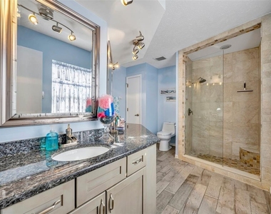 11768 W Riverhaven Drive - Photo Thumbnail 25