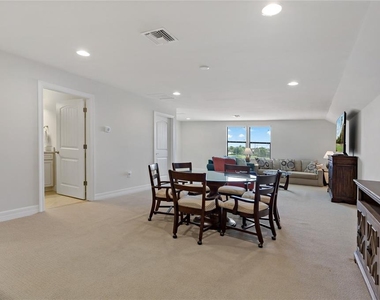 19011 Formosa Street - Photo Thumbnail 34