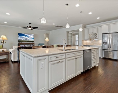 19011 Formosa Street - Photo Thumbnail 17