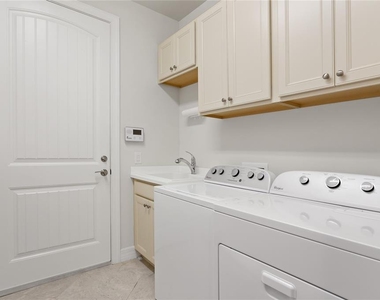 19011 Formosa Street - Photo Thumbnail 40