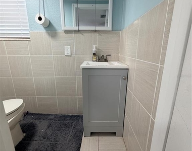 2216 Webber Street - Photo Thumbnail 7