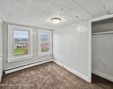 109 1/2 Penn Street - Photo Thumbnail 10