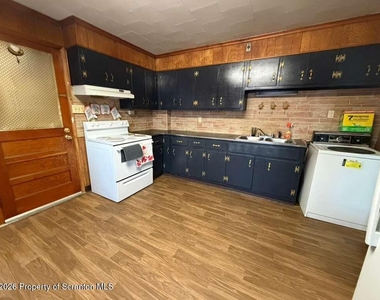 717 Prospect Avenue - Photo Thumbnail 9