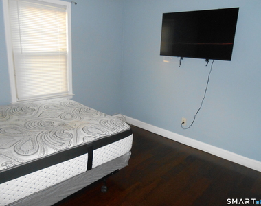 131 Infield Street - Photo Thumbnail 9