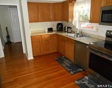 131 Infield Street - Photo Thumbnail 2