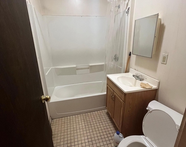 267 Wethersfield Avenue - Photo Thumbnail 3