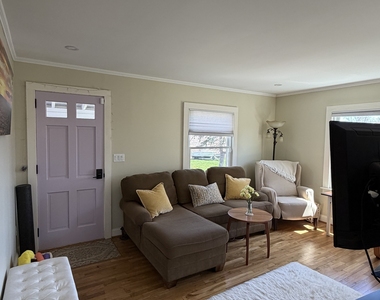 40 Ashworth Avenue - Photo Thumbnail 4