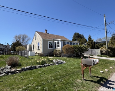 40 Ashworth Avenue - Photo Thumbnail 1