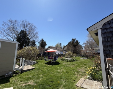 40 Ashworth Avenue - Photo Thumbnail 13