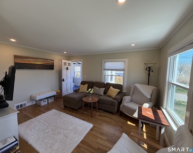 40 Ashworth Avenue - Photo Thumbnail 3