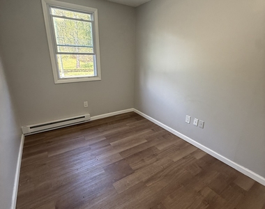 682 Old Colony Road - Photo Thumbnail 6