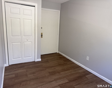 682 Old Colony Road - Photo Thumbnail 3