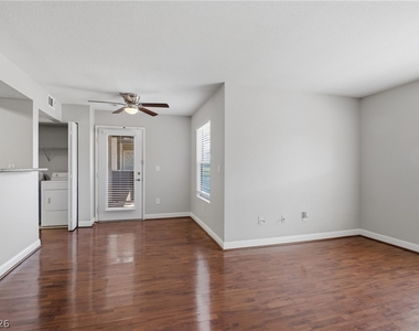 5055 W Hacienda Avenue - Photo Thumbnail 8