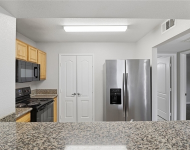 5055 W Hacienda Avenue - Photo Thumbnail 14