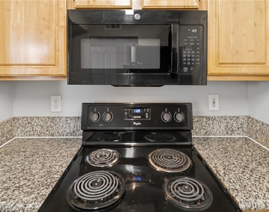 5055 W Hacienda Avenue - Photo Thumbnail 17
