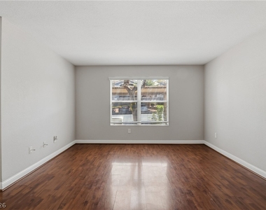 5055 W Hacienda Avenue - Photo Thumbnail 5