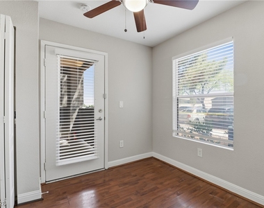 5055 W Hacienda Avenue - Photo Thumbnail 9