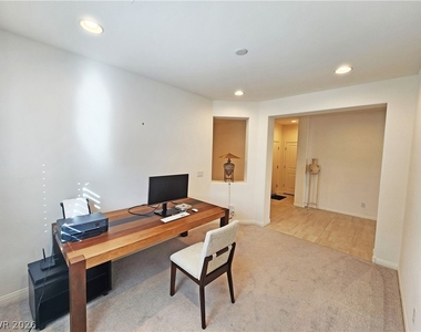 5441 E La Campana Drive - Photo Thumbnail 10