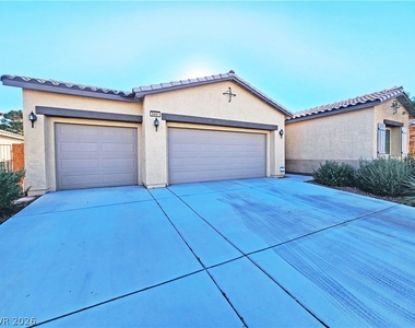 5441 E La Campana Drive - Photo Thumbnail 1