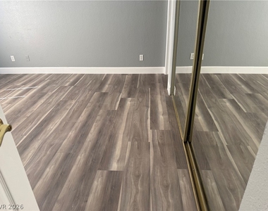 2967 Juniper Hills Boulevard - Photo Thumbnail 11