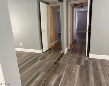 2967 Juniper Hills Boulevard - Photo Thumbnail 12