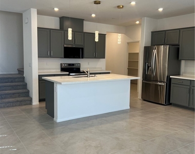 1972 Majalis Place - Photo Thumbnail 2