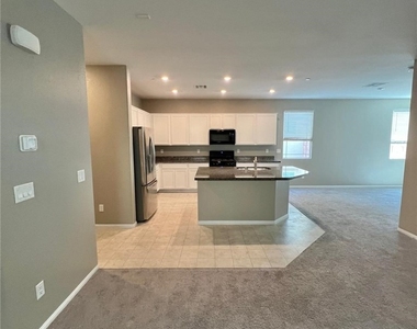 6071 Castle Gardens Avenue - Photo Thumbnail 4