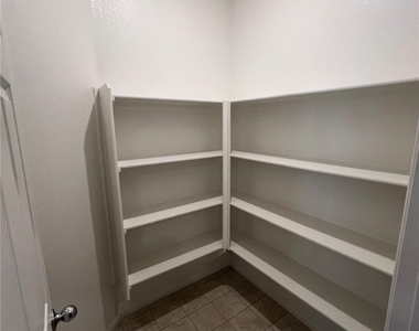 6071 Castle Gardens Avenue - Photo Thumbnail 10