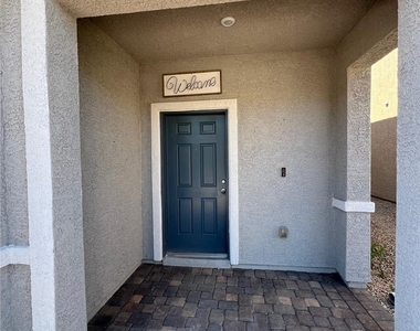 6071 Castle Gardens Avenue - Photo Thumbnail 2