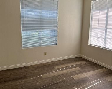 2200 S Fort Apache Road - Photo Thumbnail 8