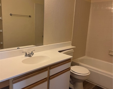 2200 S Fort Apache Road - Photo Thumbnail 3