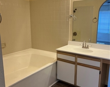 2200 S Fort Apache Road - Photo Thumbnail 4