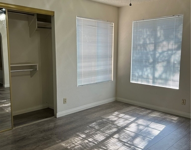 2200 S Fort Apache Road - Photo Thumbnail 5