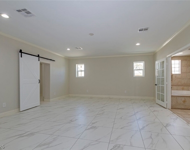 60 E Levi Avenue - Photo Thumbnail 38