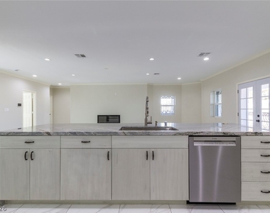 60 E Levi Avenue - Photo Thumbnail 20