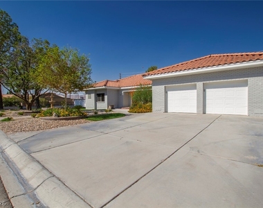 60 E Levi Avenue - Photo Thumbnail 1