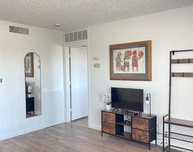 615 S Royal Crest Circle - Photo Thumbnail 5