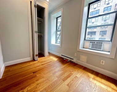 427 East 80th Street - Photo Thumbnail 4