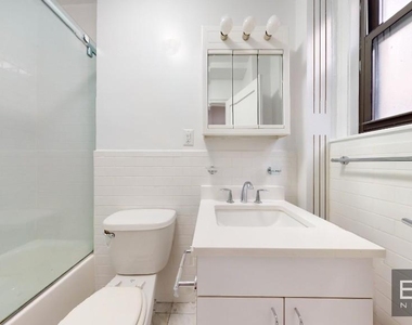 140 East 46th Street  - Photo Thumbnail 2