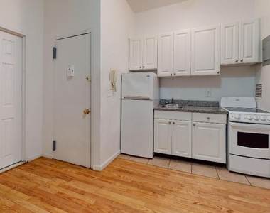 330 East 93rd Street  - Photo Thumbnail 3
