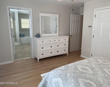 21 Jersey City Avenue - Photo Thumbnail 16
